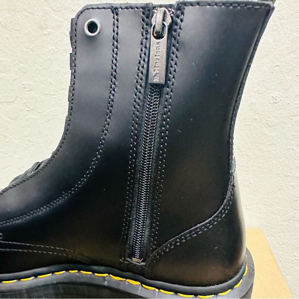DR. MARTENS Black Jarrick Boots - Picture 4 of 6